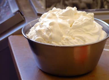 Crème dans un cul de poule