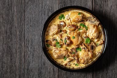 Poularde crème et champignons