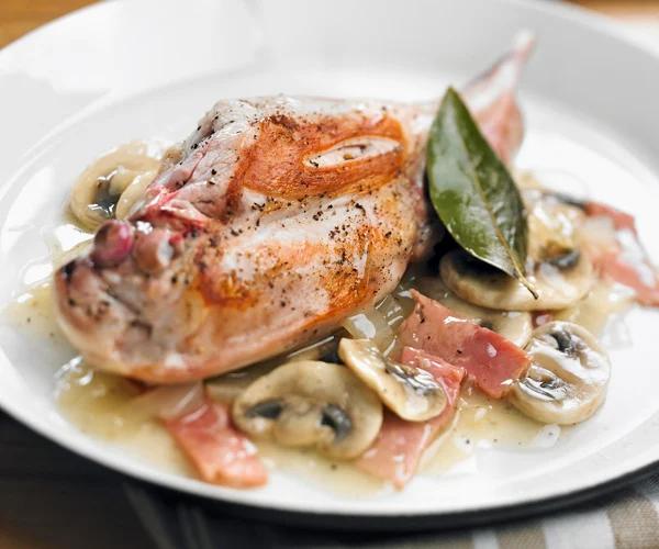 Gibelotte de lapin aux cèpes